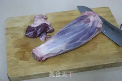 Make Roasted Australian leg of lamb in blueberry sauce step 2