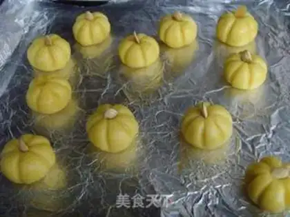 Make Pumpkin Crackers step 9