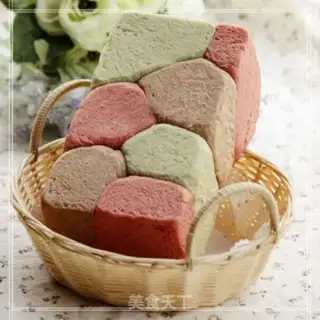 Make Colorful three-colored toast step 8