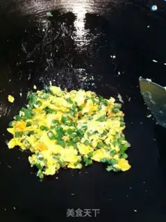 Make Scrambled eggs with beans step 2