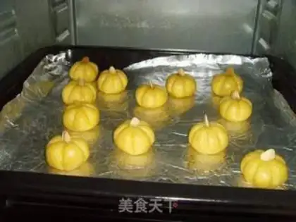 Make Pumpkin Crackers step 10