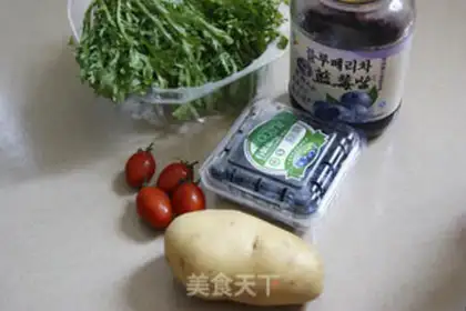 Make Roasted Australian leg of lamb in blueberry sauce step 10