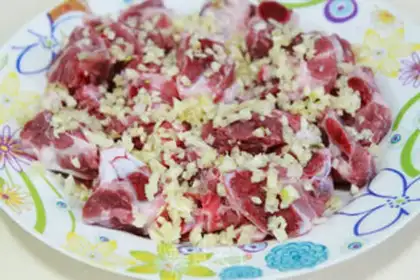 Make Steamed ribs with dace fish with black bean sauce step 0