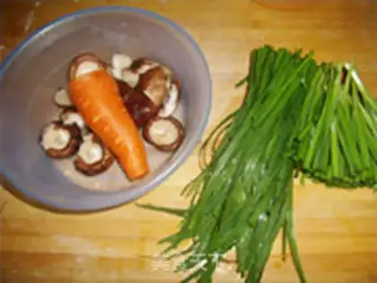 Make Mushroom fresh meat steamed buns step 4