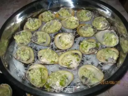 Make Steamed garlic with sea clams step 8