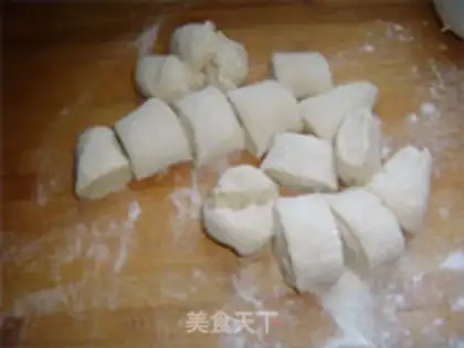 Make Mushroom fresh meat steamed buns step 8