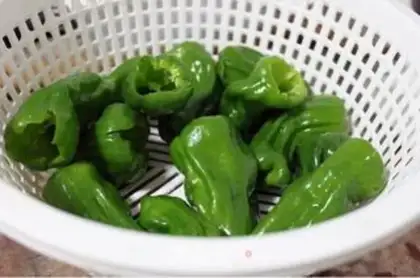 Make Tiger skin green pepper step 0