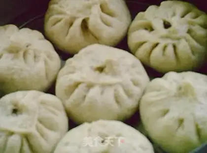 Make Bean residue apricot mushroom vegetarian bun step 13