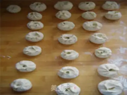 Make Mushroom fresh meat steamed buns step 10