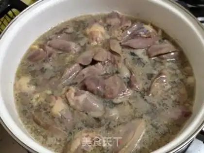 Make Stewed chicken liver step 1