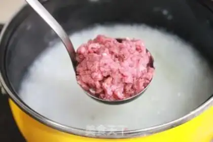 Make Beef and spinach porridge step 4