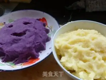 Make Two-color steamed buns step 4