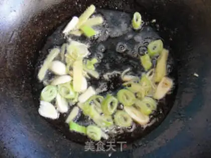 Make Greased pork and potato chips step 11