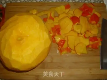 Make stir-fried pumpkin with salted egg yolk step 0