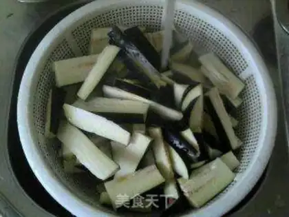 Make stir-fried eggplant with cabbage step 1