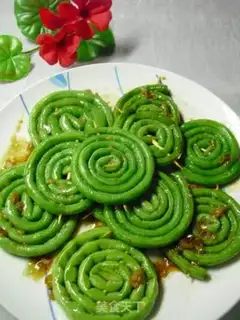 Make Cowpea roll in oyster sauce step 6