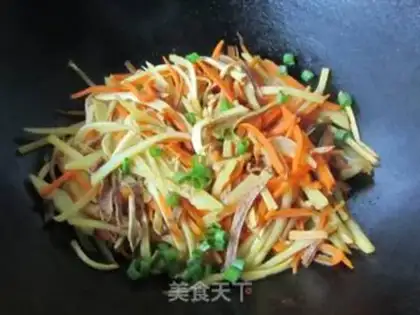 Make stir-fried shredded potatoes step 10