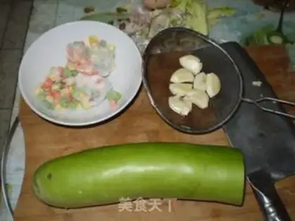 Make Fried miscellaneous vegetables bloom at night step 0