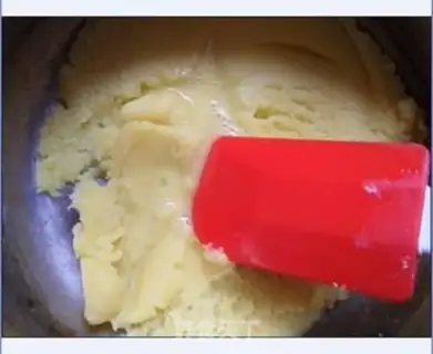Make cream puffs step 3
