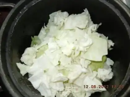 Make Green pepper and lotus white cooked pork step 0