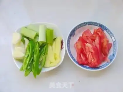 Make Tomato version of shredded cabbage step 1