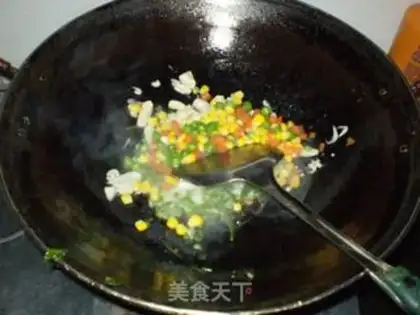 Make Fried miscellaneous vegetables bloom at night step 3