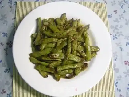 Make Dry stir-fried green beans step 6