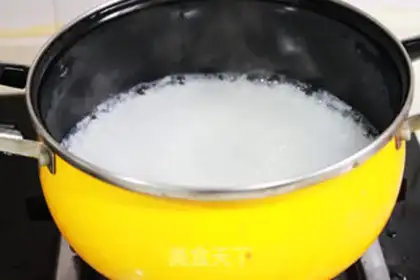Make Pastoral fresh shrimp porridge step 2