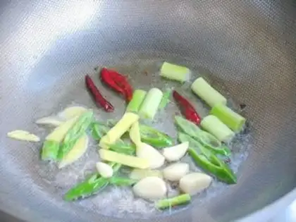 Make Tomato version of shredded cabbage step 3