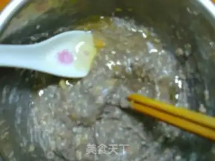 Make wheat fragrant banana black rice roll step 6