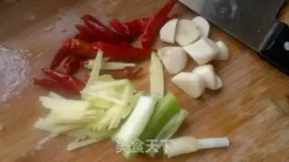 Make stir-fried clams with spicy sauce step 0