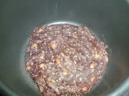 Make wheat fragrant banana black rice roll step 8