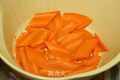 Make stir-fried cabbage with carrot step 0