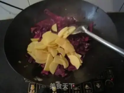 Make cabbage and potato chips step 6