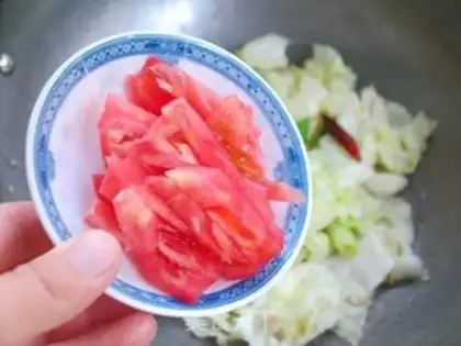 Make Tomato version of shredded cabbage step 8