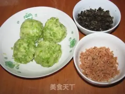 Make Xihu steamed rice pork dumplings step 1