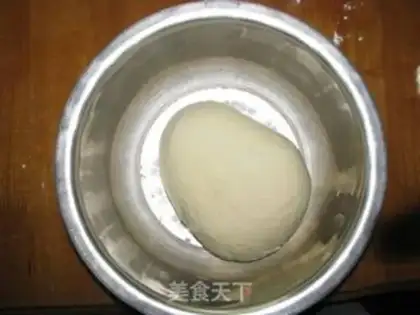 Make Xihu steamed rice pork dumplings step 3