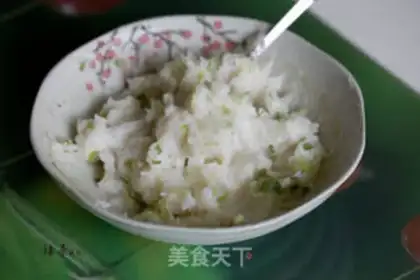 Make scallion cake step 2