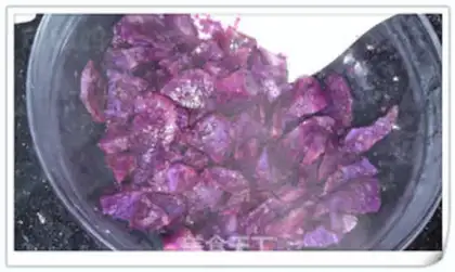 Make Bean dregs purple potato cake step 1