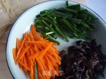 Make Thousand Spring Rolls step 3