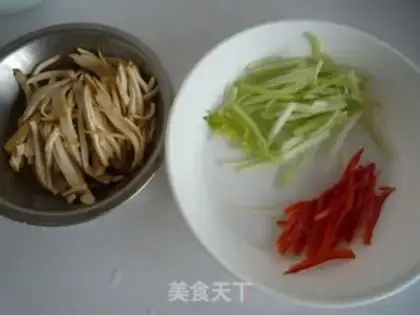 Make Shredded salad step 1