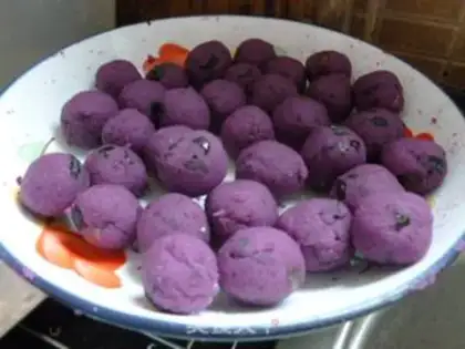 Make Purple sweet potato mayuan step 3