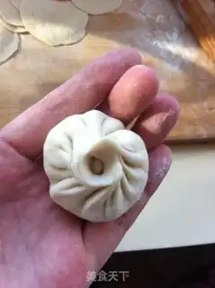 Make pan-fried bun stuffed with step 24