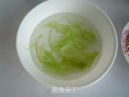 Make Shredded salad step 4