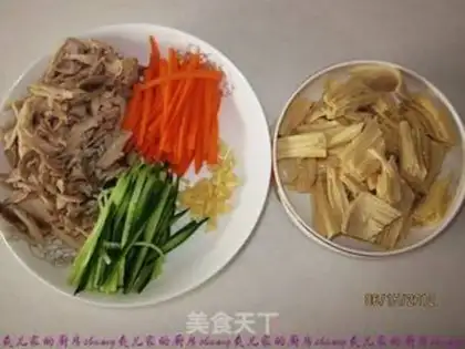 Make Shredded chicken with tofu bamboo step 2
