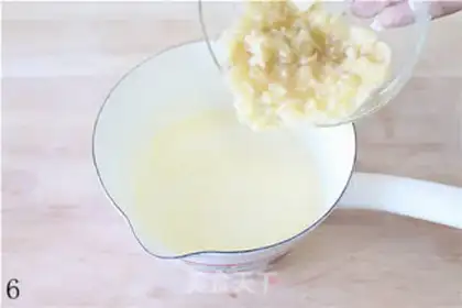 Make Chocolate crispy banana cream cake step 5