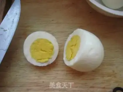 Make Korean tuna egg cup step 1