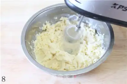 Make Chocolate crispy banana cream cake step 7