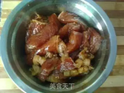 Make fresh meat dumplings step 1