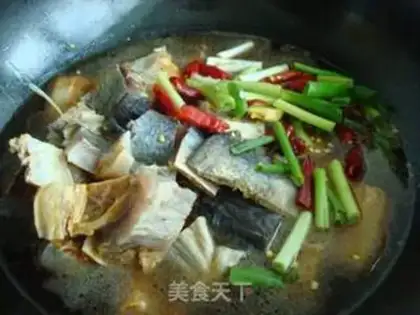 Make Stewed pork belly with cured fish and tofu bamboo step 4